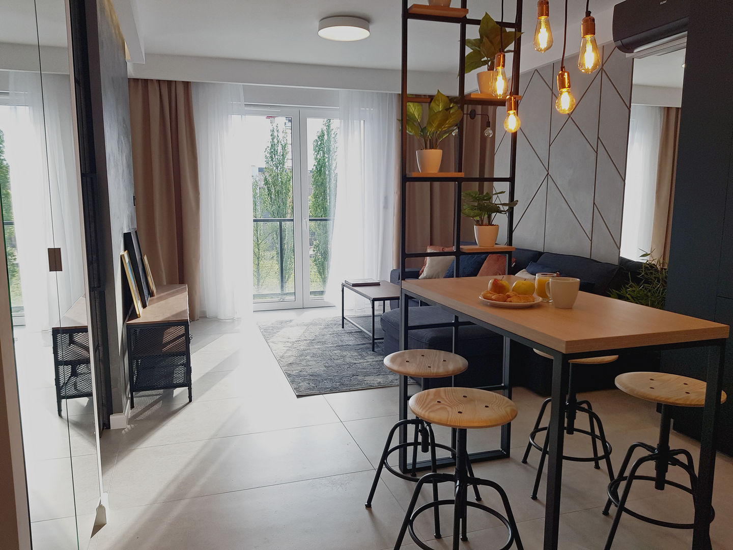 Mieszkanie loftowe_salon_widok 21