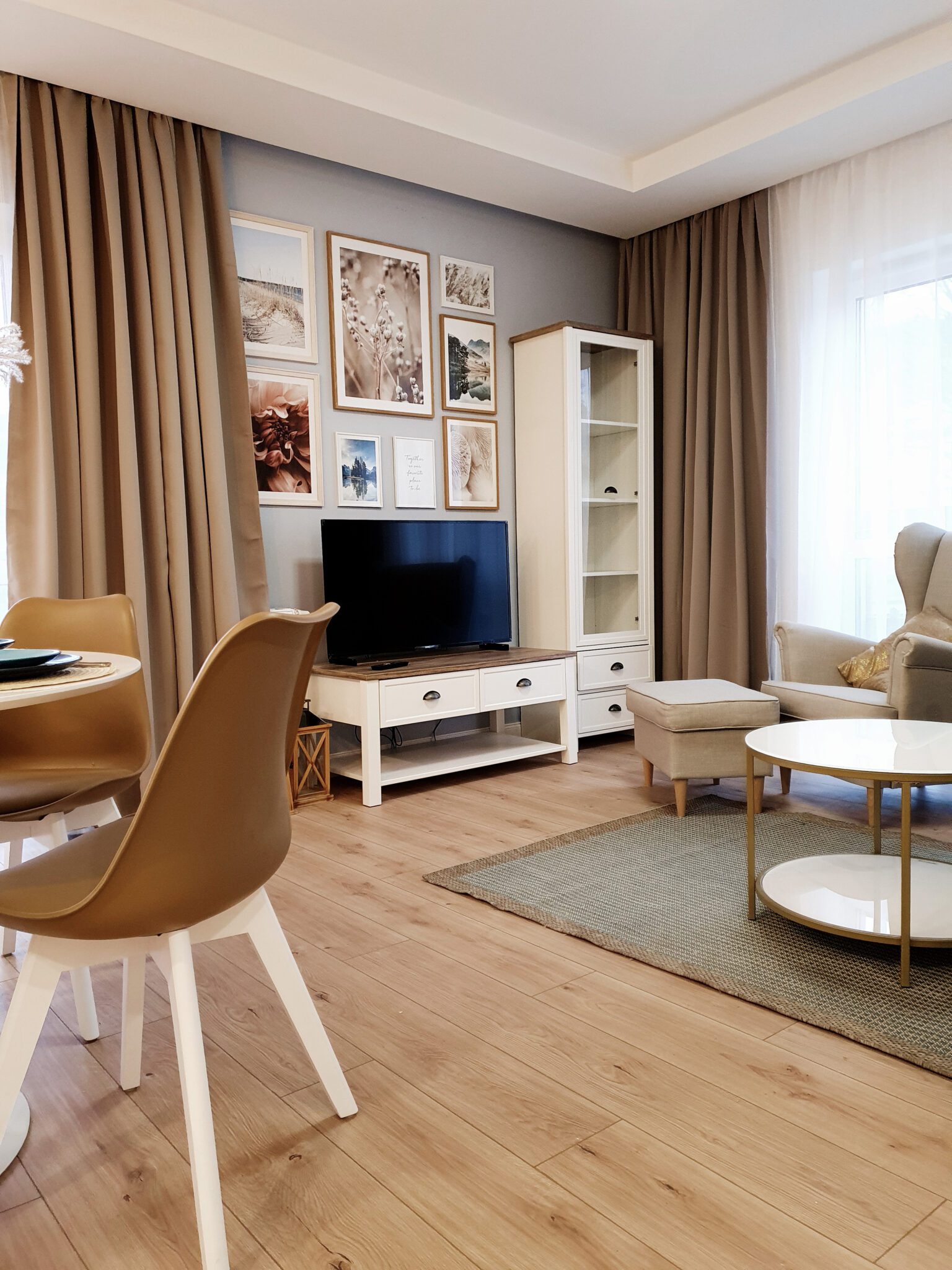 Mieszkanie wakacyjne w górach_salon_widok 7